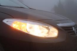 Đánh giá Renault Fluence: “Tỏa sáng” trong sương mù - Ảnh 3