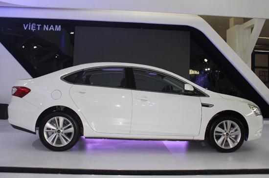 Luxgen5 sedan: Xe “sành” công nghệ - Ảnh 2