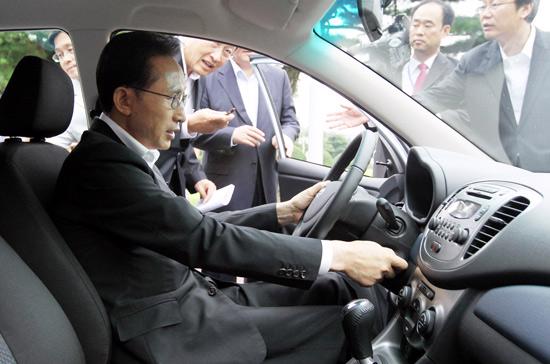 Hyundai trình làng xe hơi chạy điện 100% - Ảnh 3