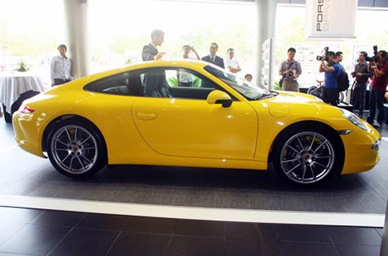 “Siêu phẩm” Porsche 911 Carrera 2012 đến Việt Nam - Ảnh 2