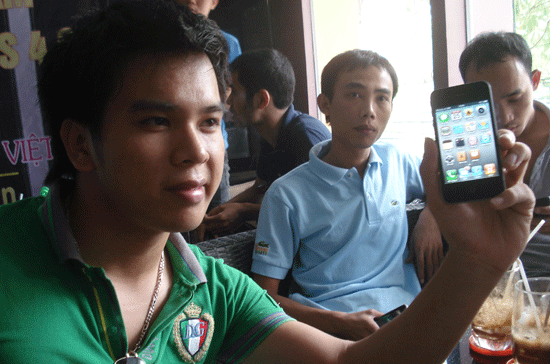 iPhone 4 phiên bản quốc tế ở Việt Nam giá 2.000 USD - Ảnh 2