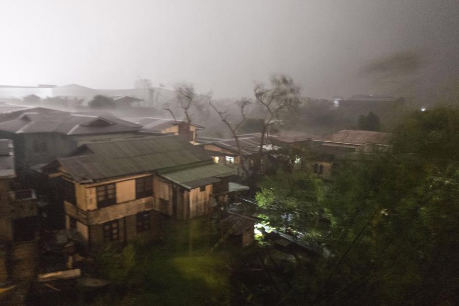 Hình ảnh Philippines sau siêu bão mạnh nhất thế giới từ đầu  năm đổ bộ - Ảnh 6.