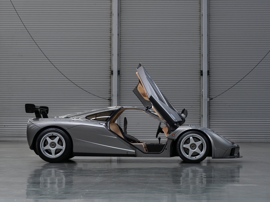 Xe hiếm McLaren F1 được bán với giá kỷ lục 19,8 triệu USD - Ảnh 4. Xe hiếm McLaren F1 được bán với giá kỷ lục 19,8 triệu USD - Ảnh 4.