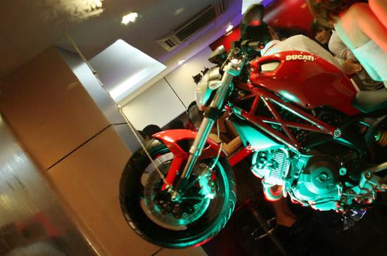 Ducati chính thức “đổ bộ” ra Hà Nội - Ảnh 3