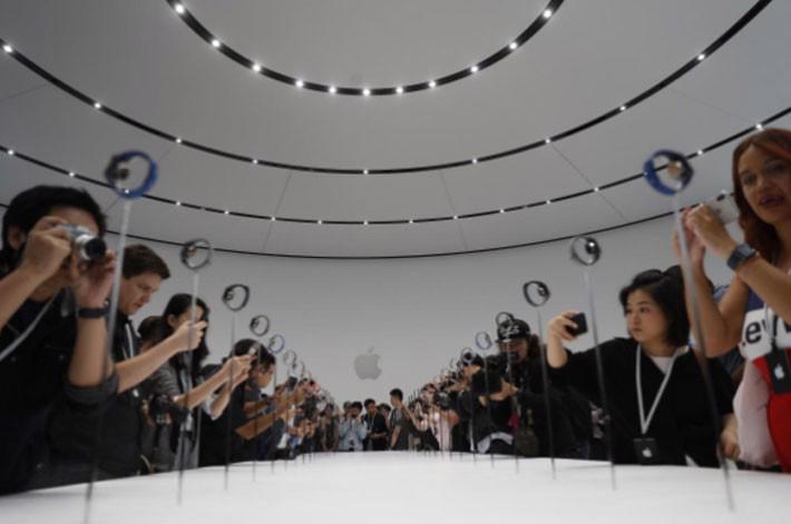 Cận cảnh sự kiện giới thiệu loạt iPhone, Watch mới ở trụ sở Apple - Ảnh 5.