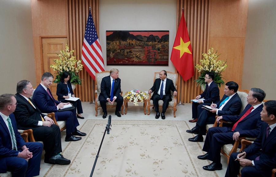 Thủ tướng Nguyễn Xuân Phúc hội kiến Tổng thống Donald Trump - Ảnh 3.