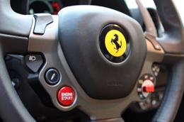 “Cưỡi ngựa chiến” Ferrari 458 Italia trên đường Hà Nội - Ảnh 18