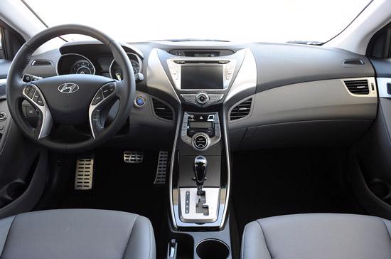Hyundai Elantra coupe 2013: Thay da đổi thịt  - Ảnh 4