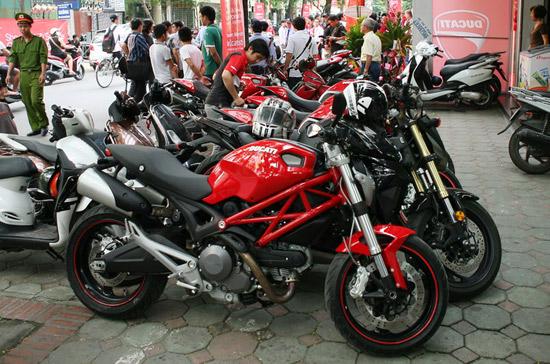 Ducati chính thức “đổ bộ” ra Hà Nội - Ảnh 4