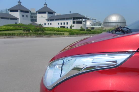 Đánh giá Hyundai Eon: Đường tắc… chuyện nhỏ! - Ảnh 4