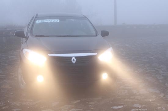 Đánh giá Renault Fluence: “Tỏa sáng” trong sương mù - Ảnh 22