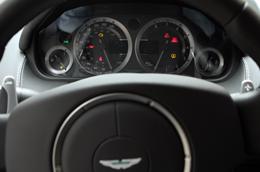 Đánh giá Aston Martin Rapide: “Nữ hoàng”… thiếu đất diễn  - Ảnh 10