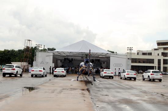 “Tiểu đội” Audi khoe mình tại phi trường Tân Sơn Nhất - Ảnh 8