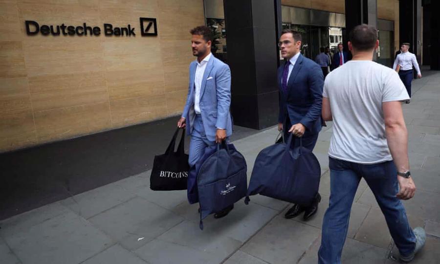 Hình ảnh tại các văn phòng Deutsche Bank sau tuyên bố sa thải 18.000 nhân viên - Ảnh 6.
