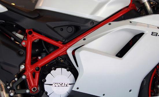 Cận cảnh Ducati 848 EVO 2011 chính hãng tại Việt Nam - Ảnh 3