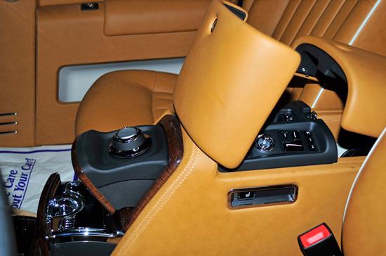 Rolls-Royce Phantom cực hiếm “nhập tịch” Hà Nội - Ảnh 9