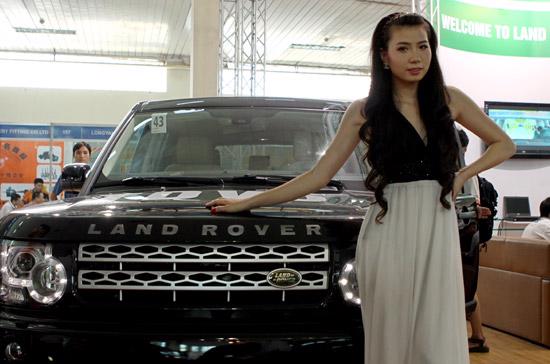 Land Rover “bảnh bao” bên người mẫu - Ảnh 3