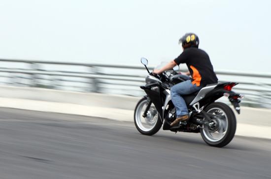 Honda CBR250R 2011 thể hiện sức mạnh tại Việt Nam - Ảnh 2