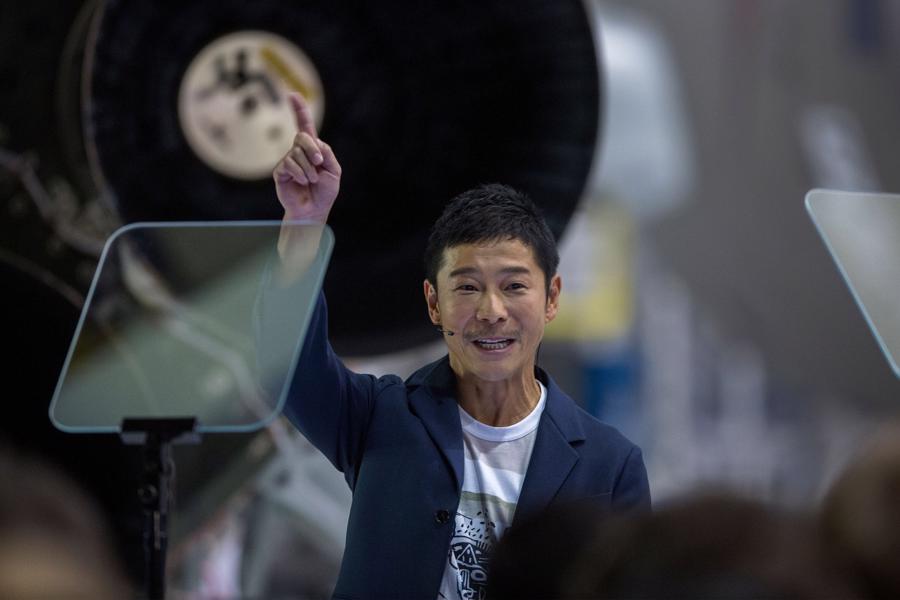 Những điều ít biết về tỷ phú Nhật sắp du lịch mặt trăng cùng SpaceX - Ảnh 9.
