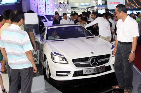 Mercedes-Benz tạo ấn tượng mạnh tại Vietnam Motor Show 2012 - Ảnh 4
