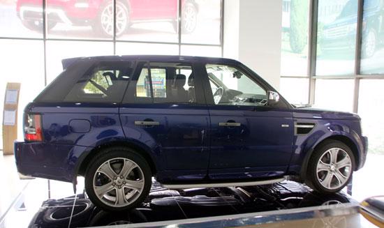 Chiêm ngưỡng Range Rover Sport Superchaged màu xanh độc đáo - Ảnh 1