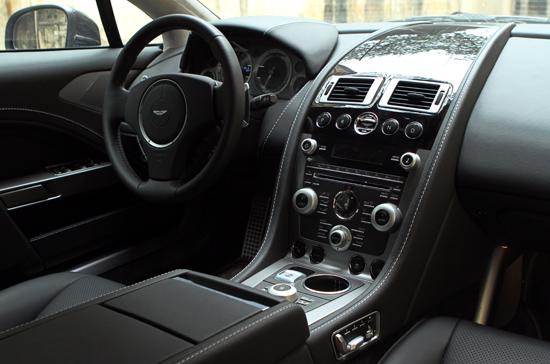 Đánh giá Aston Martin Rapide: “Nữ hoàng”… thiếu đất diễn  - Ảnh 9