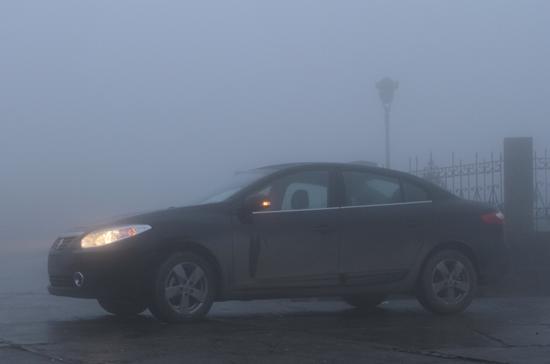 Đánh giá Renault Fluence: “Tỏa sáng” trong sương mù - Ảnh 6