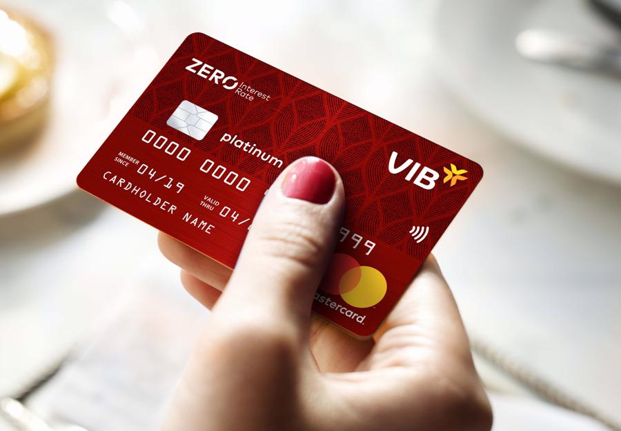 Khách hàng đầu tiên mở thẻ tín dụng VIB trúng cặp vé du lịch châu Á bằng du thuyền - Ảnh 1.