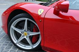 “Cưỡi ngựa chiến” Ferrari 458 Italia trên đường Hà Nội - Ảnh 4