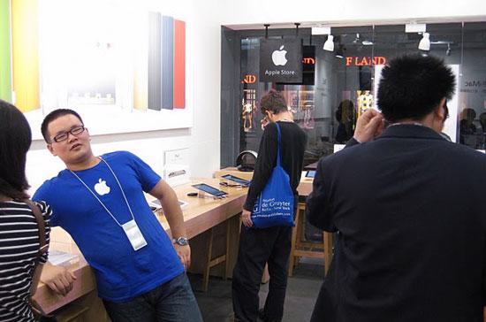 Trung Quốc “nhái” Apple Store y như thật - Ảnh 6