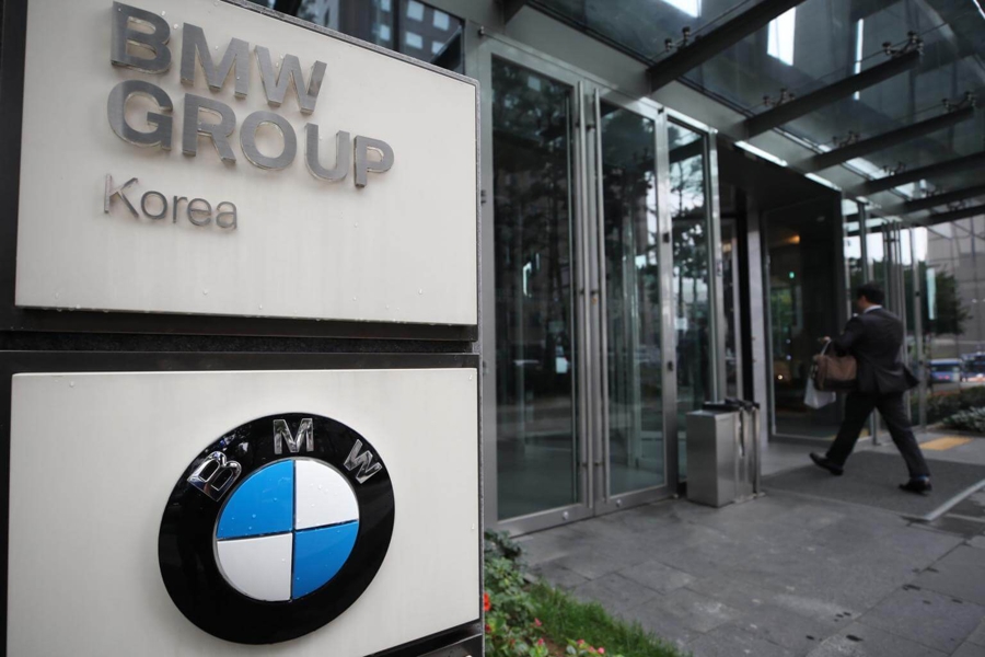 BMW bị hơn 1.200 khách hàng Hàn Quốc kiện vì lỗi cháy động cơ - Ảnh 1. BMW bị hơn 1.200 khách hàng Hàn Quốc kiện vì lỗi cháy động cơ - Ảnh 1.