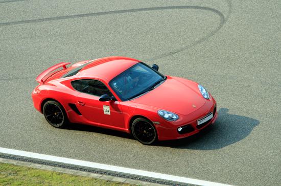 Lái Porsche trên đường đua F1 Thượng Hải - Ảnh 4