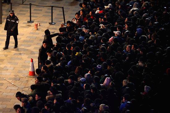 Bắc Kinh náo loạn vì iPhone 4S - Ảnh 3