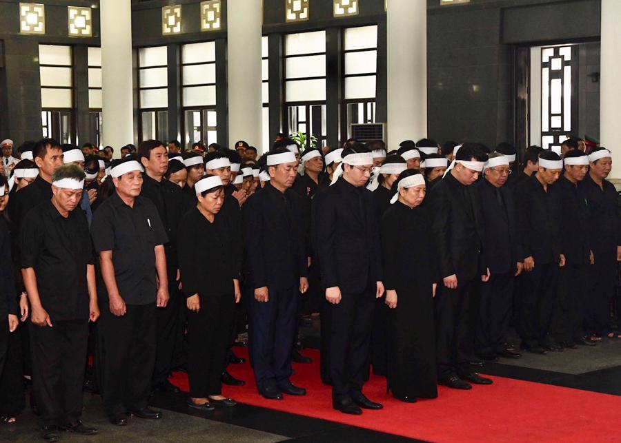 Hình ảnh lễ viếng Chủ tịch nước Trần Đại Quang - Ảnh 2.