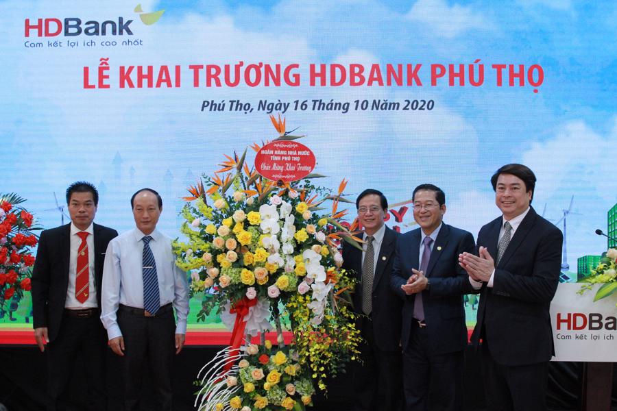 HDBank khai trương điểm hoạt động đầu tiên tại Phú Thọ - Ảnh 1.