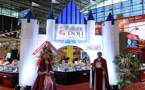 DOJI tạo ấn tượng tại hội chợ nữ trang quốc tế VIJF 2013 1