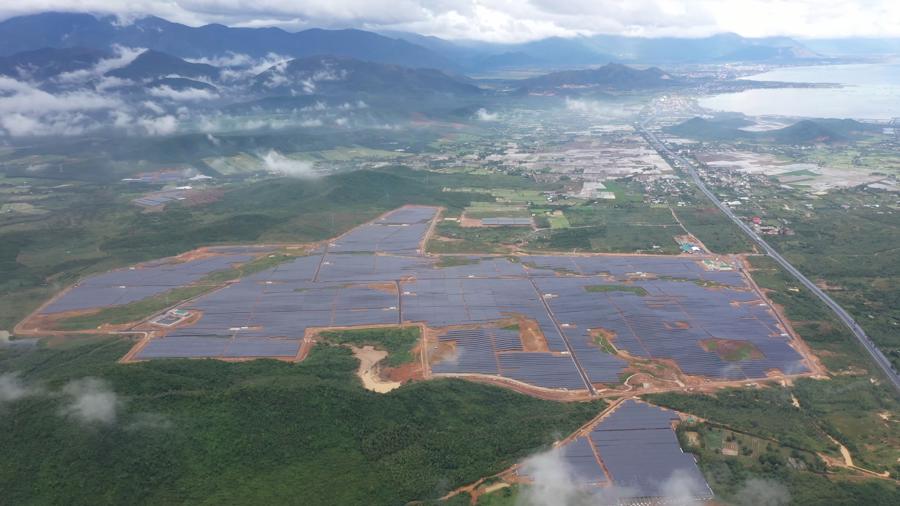Toàn cảnh dự án Nhà máy điện mặt trời KN Vạn Ninh 100 MWp