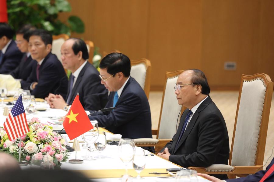 Thủ tướng Nguyễn Xuân Phúc hội kiến Tổng thống Donald Trump - Ảnh 7.
