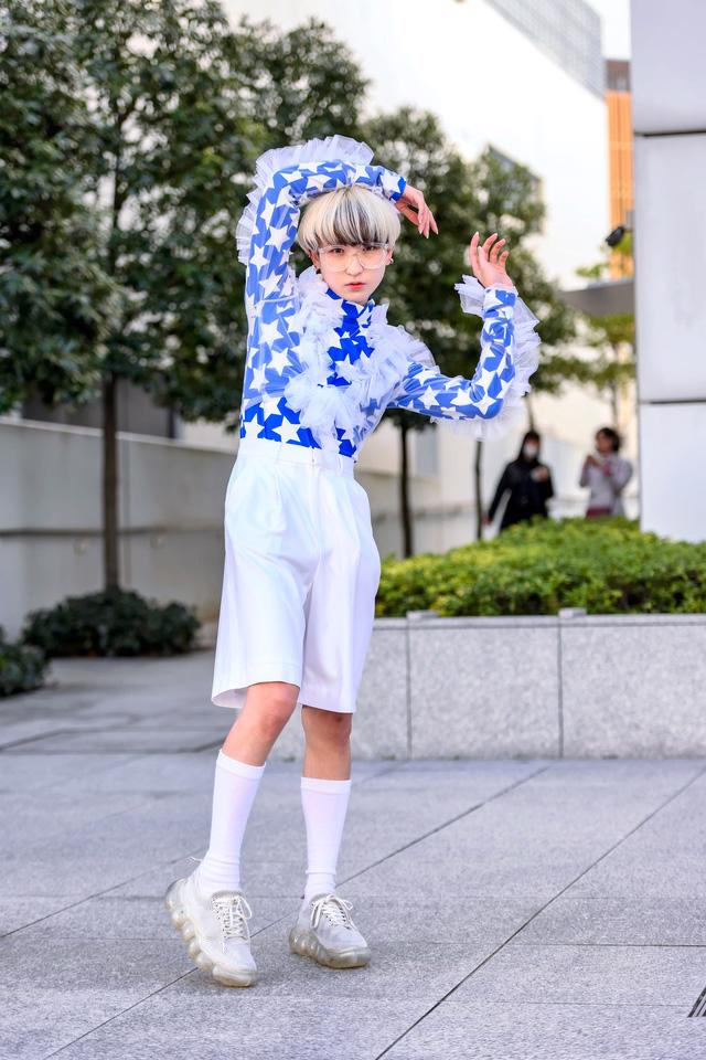 Thời trang đường phố của Tokyo Fashion Week 2021: tinh thần unisex đương đại - Ảnh 8.