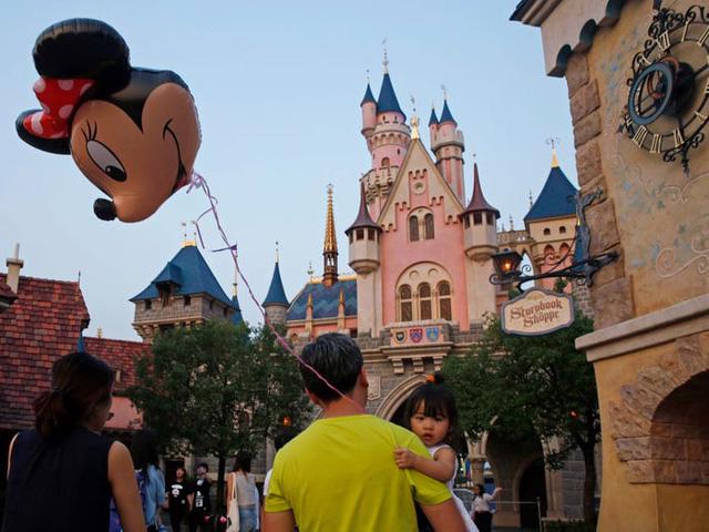 Những bí mật có thể bạn chưa biết về các lâu đài Disney trên khắp thế giới - Ảnh 14.