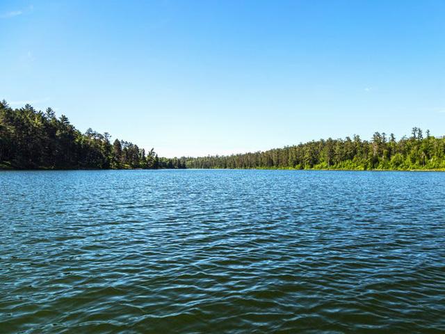 Những hồ nước đẹp mê hồn tại mỗi tiểu bang Hoa Kỳ - Ảnh 23.