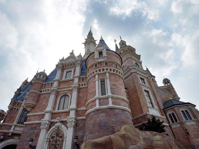 Những bí mật có thể bạn chưa biết về các lâu đài Disney trên khắp thế giới - Ảnh 27.