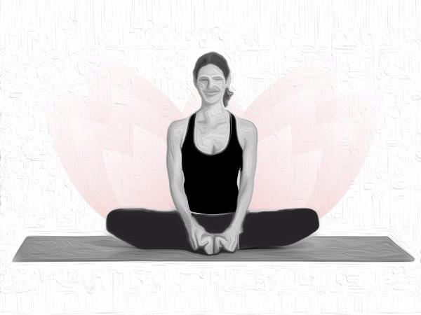 11 tư thế yoga chữa đau mỏi cơ hiệu quả - Ảnh 4.