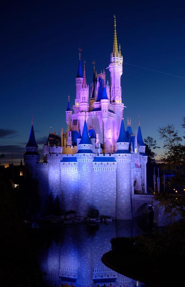 Những bí mật có thể bạn chưa biết về các lâu đài Disney trên khắp thế giới - Ảnh 2.