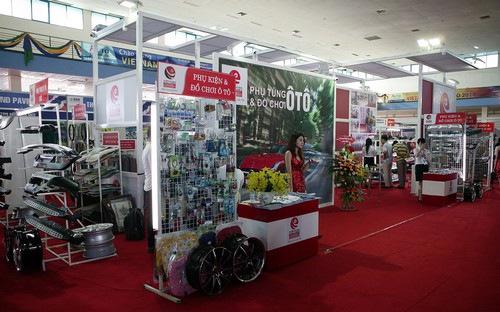 Phụ tùng và đồ chơi ôtô Việt Phát, dấu ấn tại triển lãm Autoexpo 2014 1