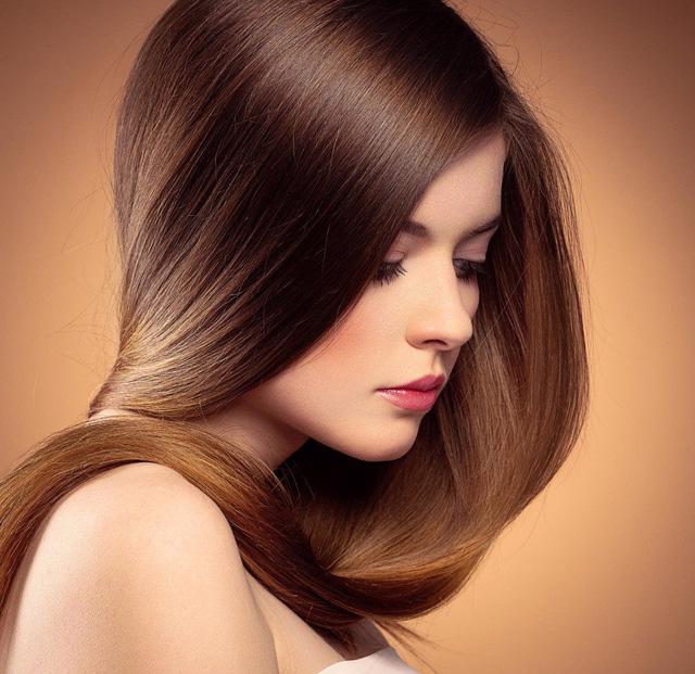 4 cách làm cho mái tóc của bạn có mùi thơm - Ảnh 1.