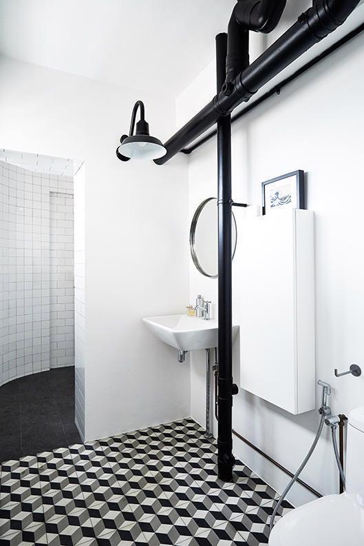 Phòng tắm sang trọng chỉ với hai tông màu đen và trắng - Ảnh 3.