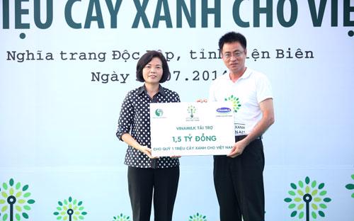 Quỹ “1 triệu cây xanh cho Việt Nam” trồng cây tại đồi Độc Lập 1