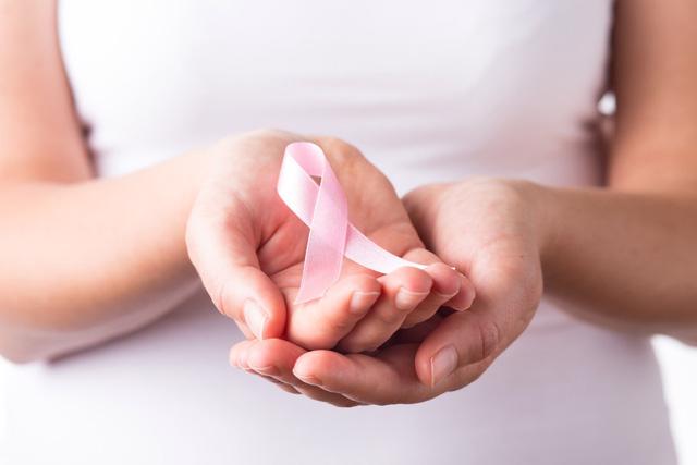 5 bệnh ung thư thường gặp ở nữ giới - Ảnh 1.