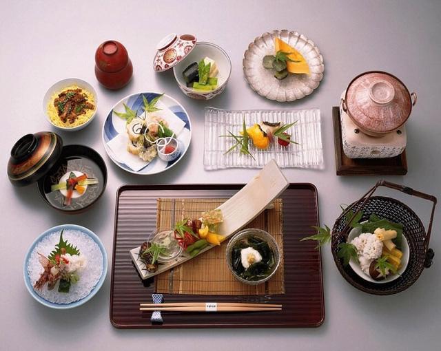 6 lợi ích sức khỏe trong cách ăn của người Nhật - Ảnh 1.